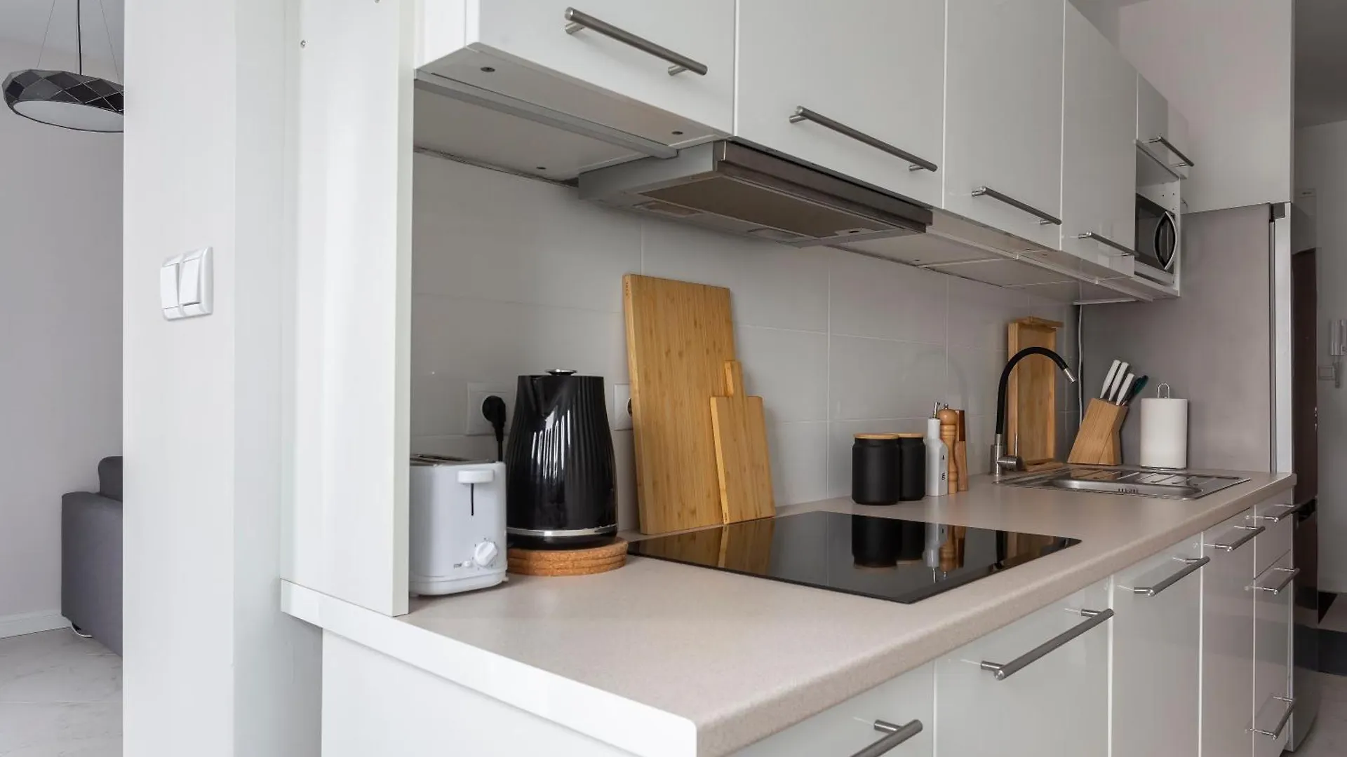 Athome Apartments - Chmielna 104 Варшава 0*,